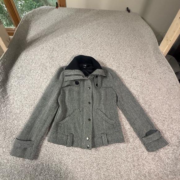 Forever 21 Tweed Houndstooth Fitted Tailored Wool-Blend Jacket – Size Medium - Picture 2 of 7